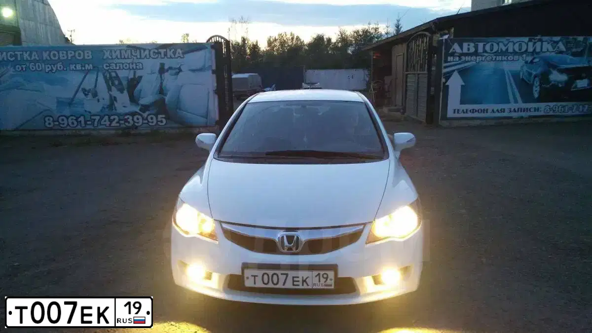 Фото автомобиля LADA 2114 SAMARA, 2011 — госномер Е731КК19. Цвет: СВЕТЛО-СЕРЕБРИСТЫЙ