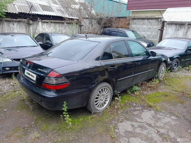 Фото автомобиля MERCEDES E-KLASSE, 2007 — госномер А249ТТ702. Цвет: ЧЕРНЫЙ