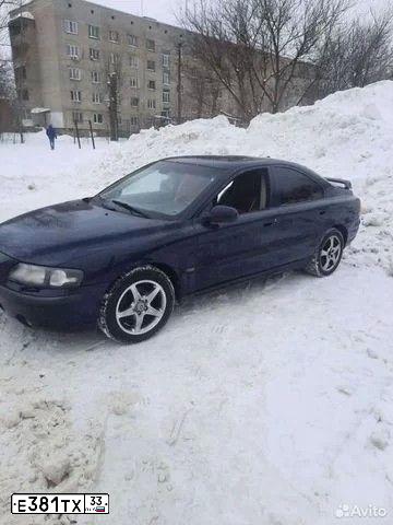 Фото автомобиля VOLVO S60, 2002 — госномер Е381ТХ33. Цвет: ТЕМНО-СИНИЙ