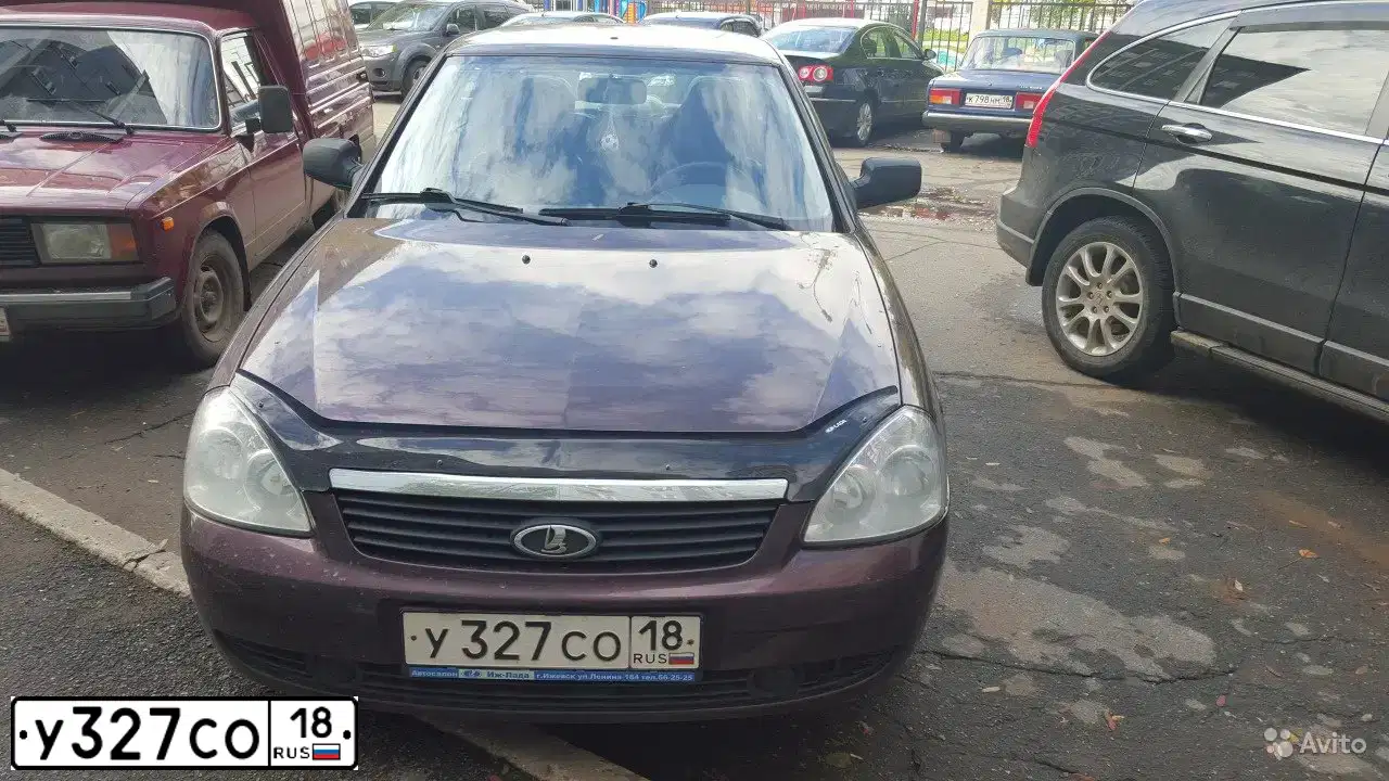 Фото автомобиля LADA 2170 PRIORA, 2011 — госномер У327СО18. Цвет: ТЕМНО-ВИШНЕВЫЙ