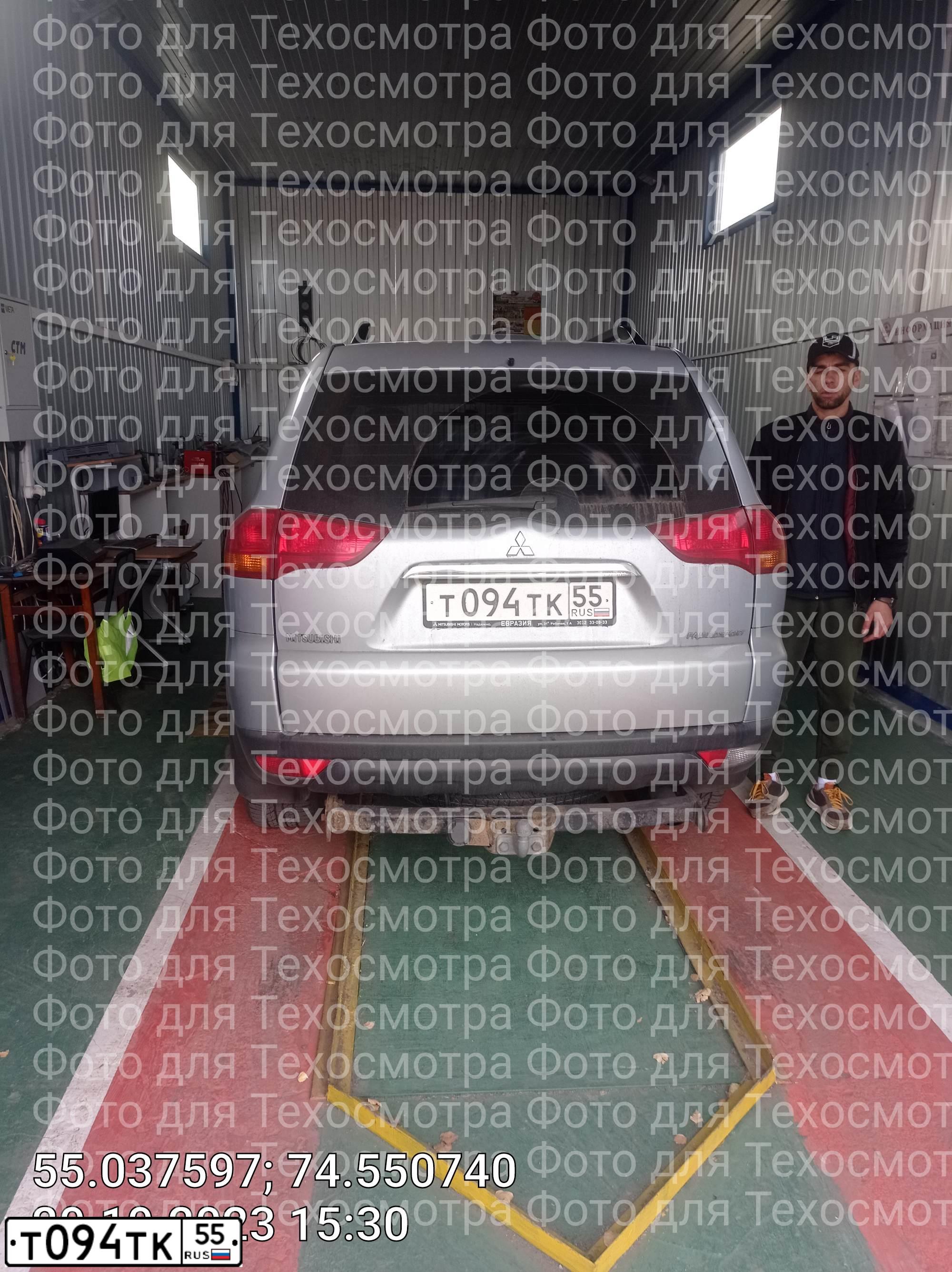 Фото автомобиля MITSUBISHI PAJERO SPORT, 2013 — госномер С777ТТ55. Цвет: Серебристый