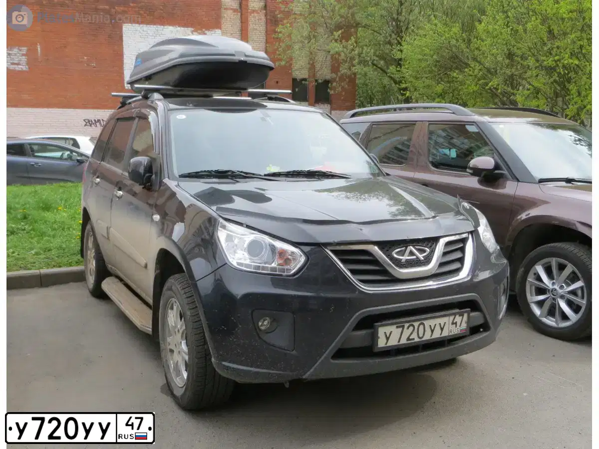 Фото автомобиля CHERY TIGGO, 2013 — госномер У720УУ47. Цвет: ЧЕРНЫЙ