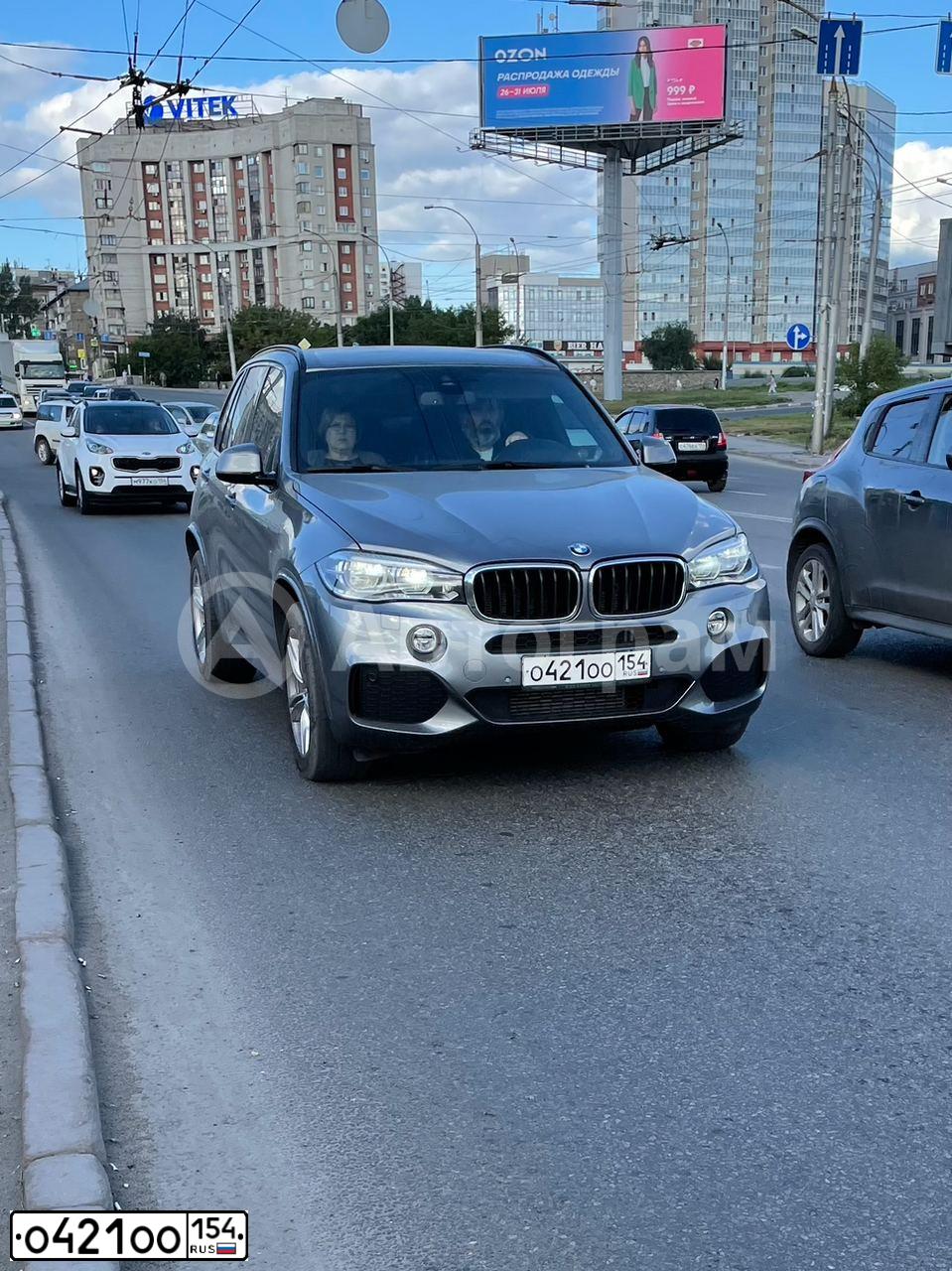 Фото автомобиля LEXUS RX, 2004 — госномер О421ОО154. Цвет: БЕЖЕВЫЙ