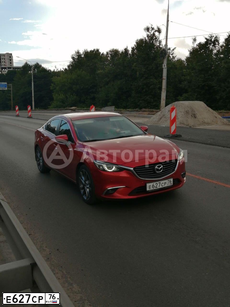 Фото автомобиля MAZDA 6, 2015 — госномер Е627СР76. Цвет: Красный