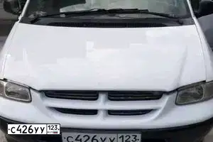 Фото автомобиля DODGE /GRAND/ CARAVAN, 2000 — госномер М749СО98. Цвет: Белый
