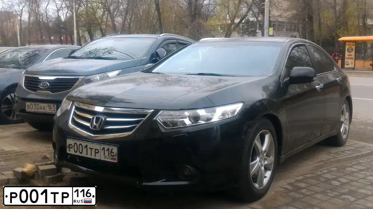Фото автомобиля HONDA ACCORD, 2012 — госномер Р001ТР116. Цвет: ЧЕРНЫЙ