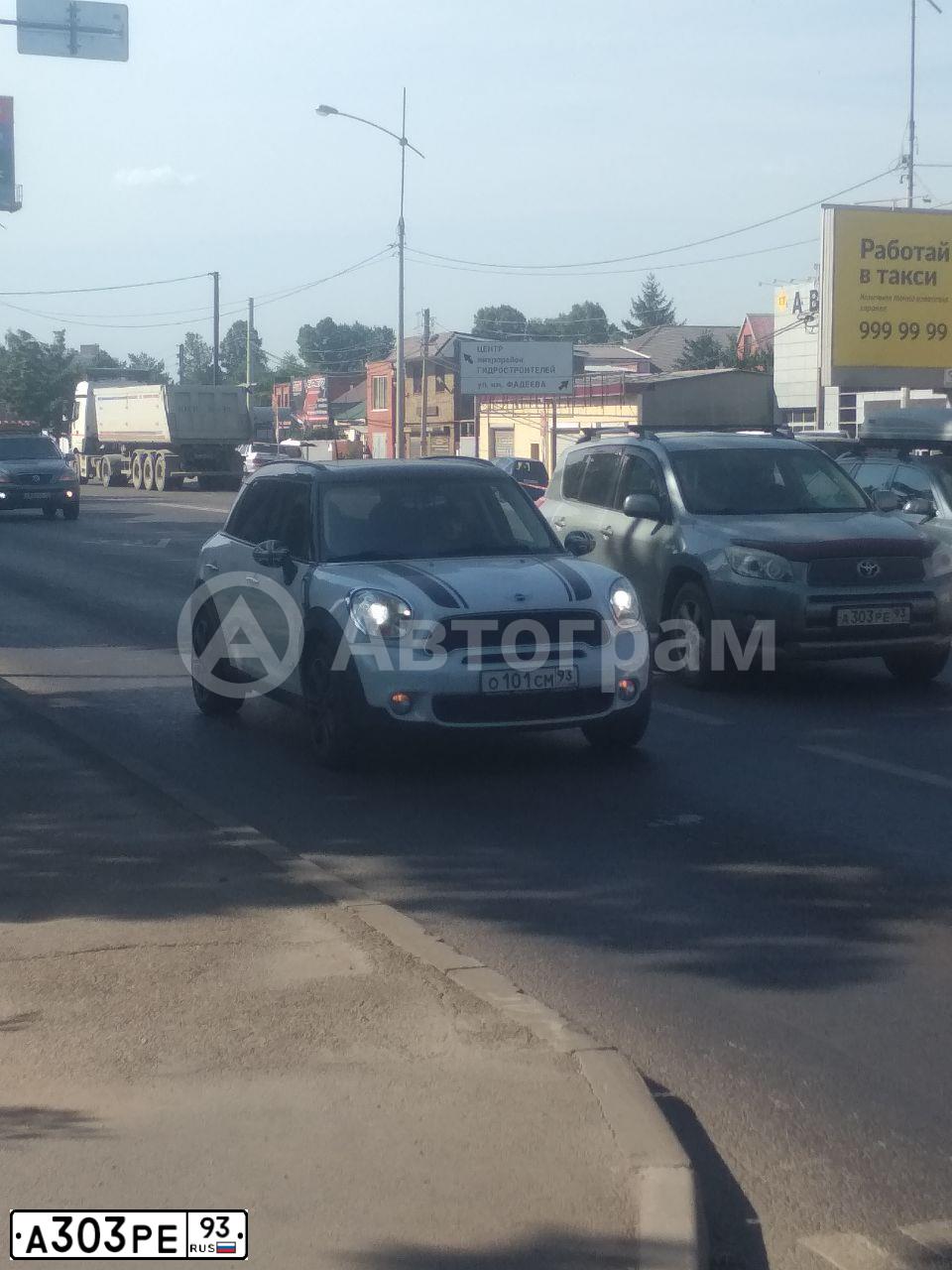 Фото автомобиля TOYOTA RAV4, 2006 — госномер А303РЕ93. Цвет: СВЕТЛО-ЗЕЛЕНЫЙ