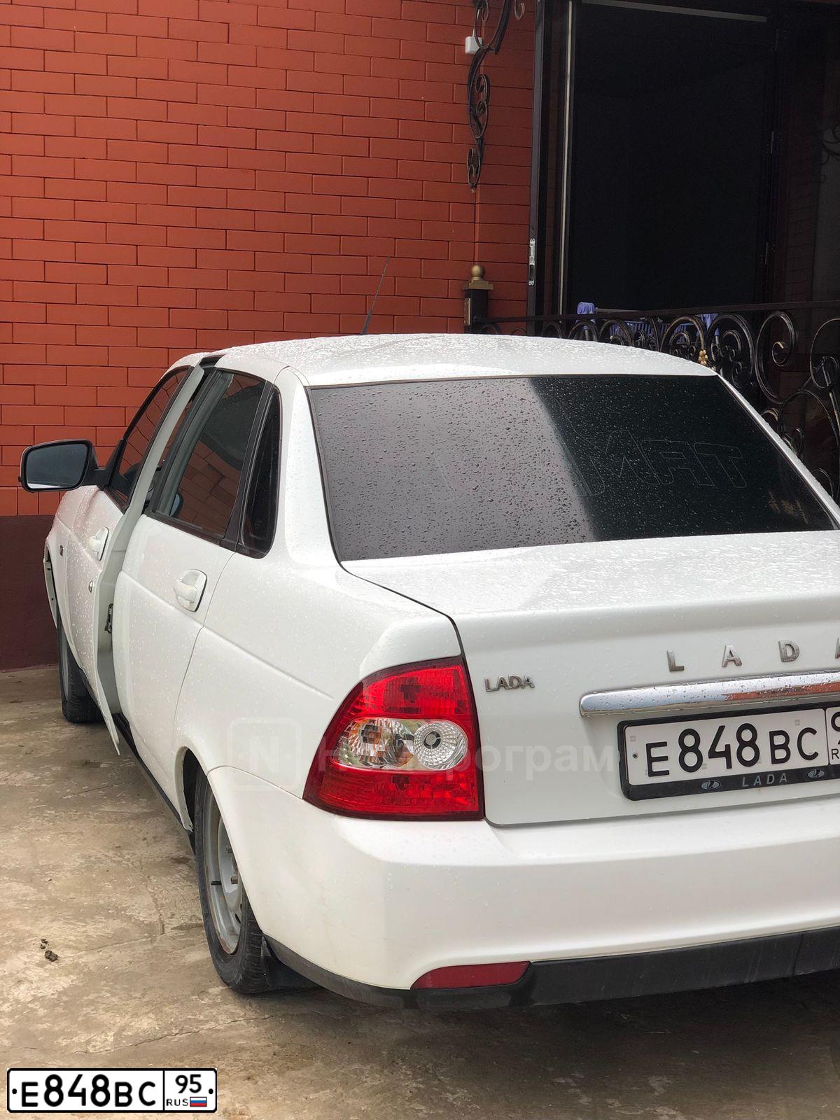 Фото автомобиля LADA 2170 PRIORA, 2013 — госномер Е848ВС95. Цвет: Белый