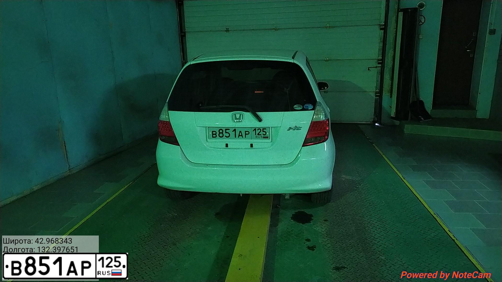 Фото автомобиля HONDA FIT, 2006 — госномер В851АР125