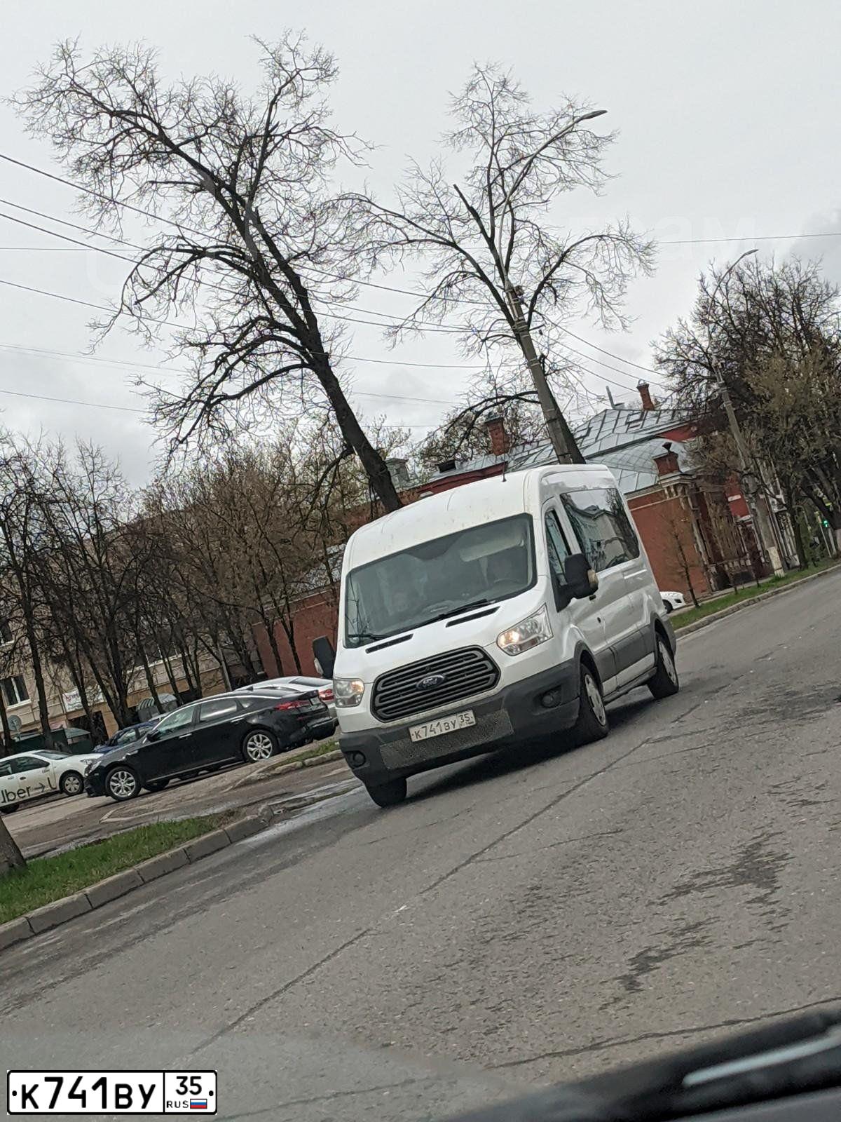 Фото автомобиля FORD TRANSIT, 2015 — госномер К741ВУ35. Цвет: БЕЛЫЙ