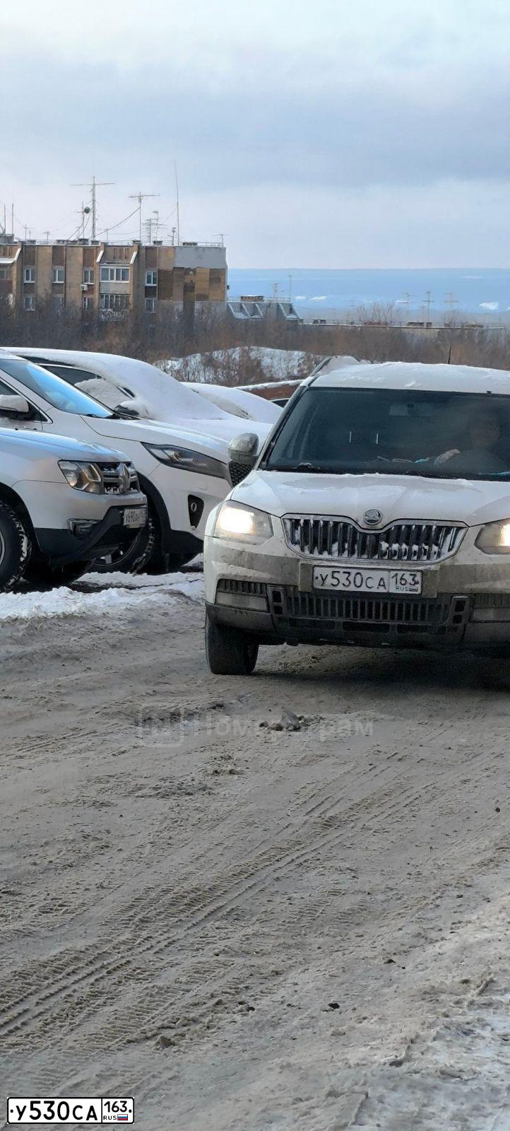 Фото автомобиля SKODA YETI, 2014 — госномер У530СА163. Цвет: БЕЛЫЙ
