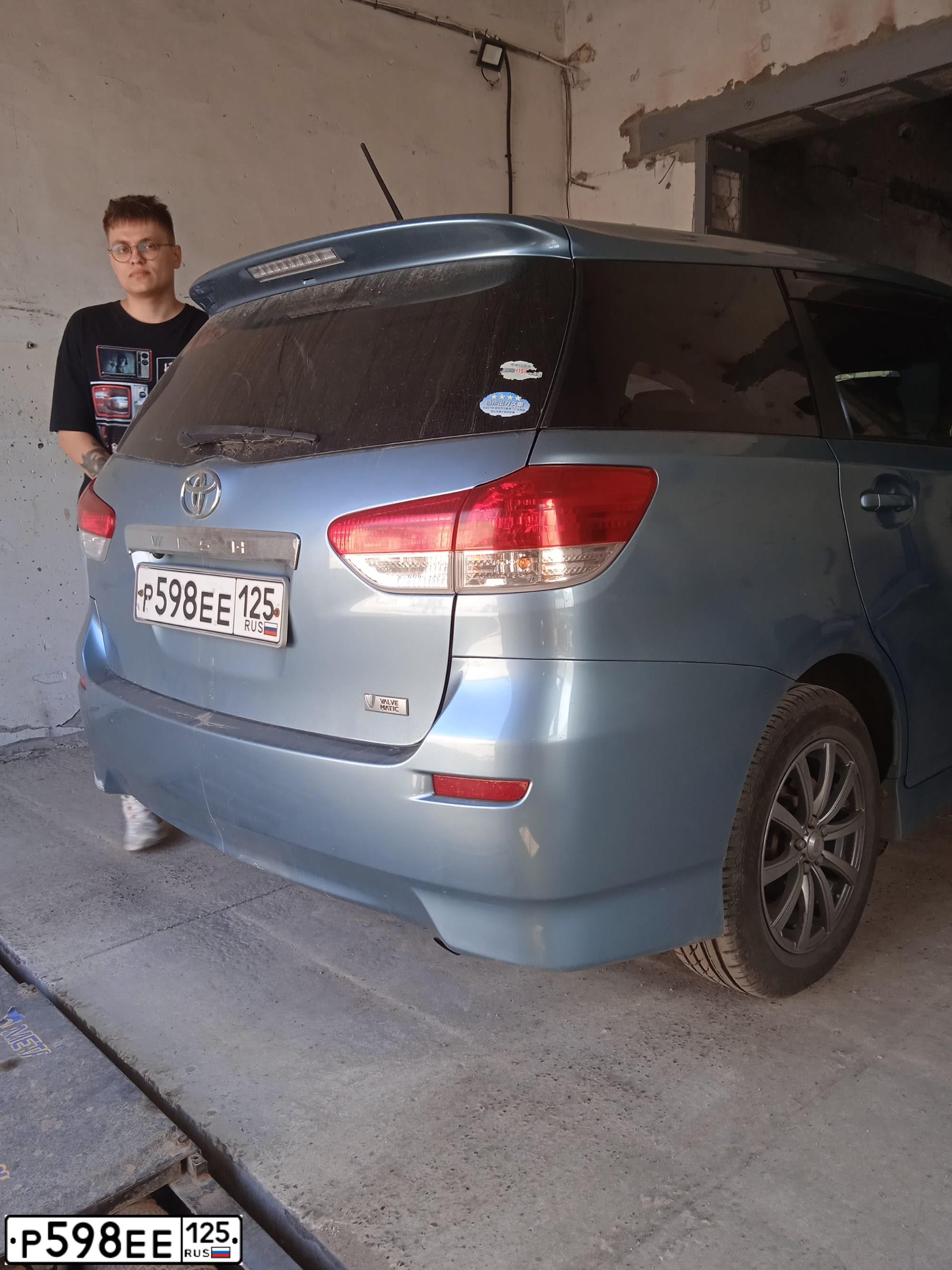 Фото автомобиля TOYOTA WISH, 2010 — госномер А453АХ252