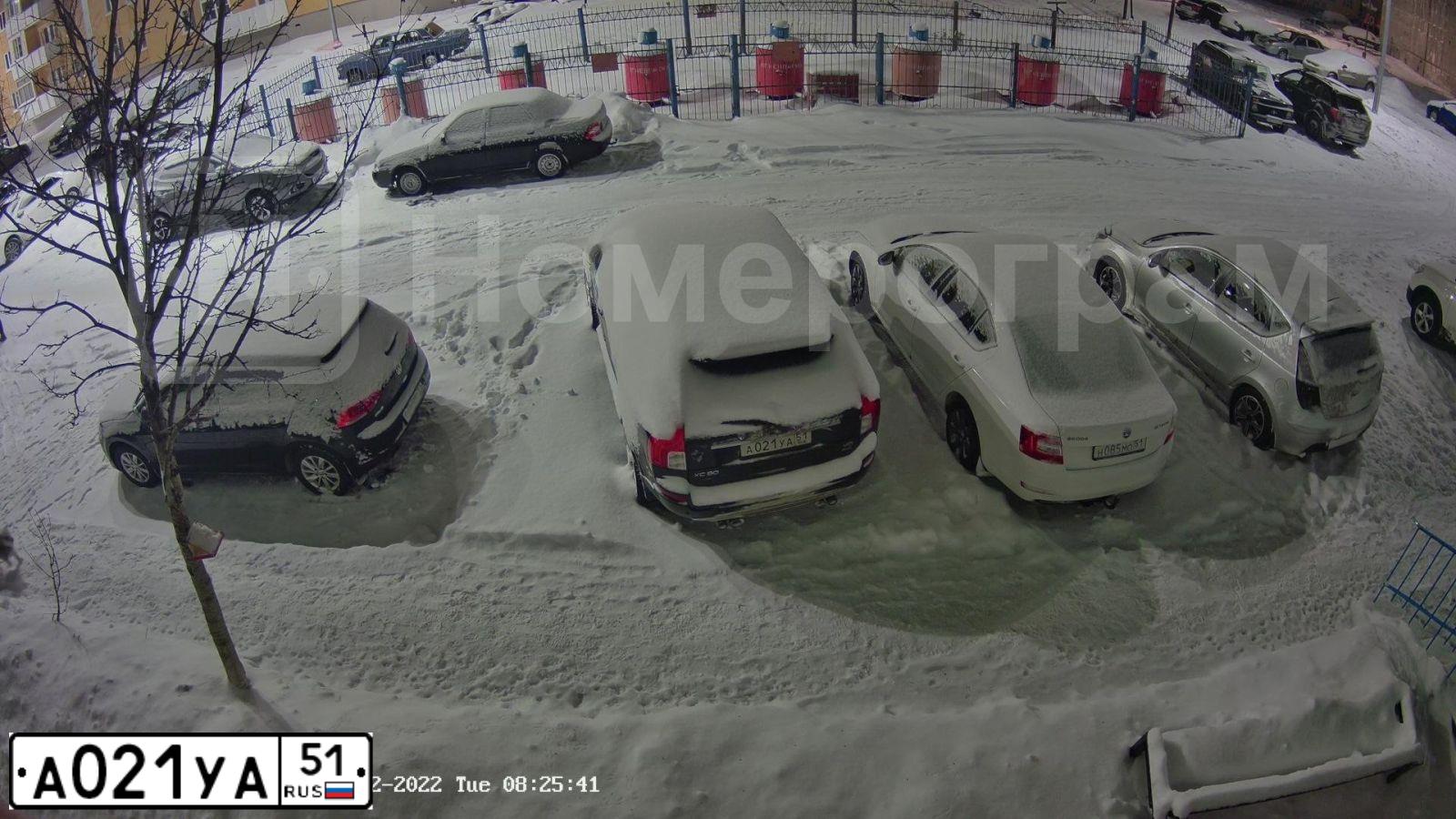 Фото автомобиля VOLVO XC90, 2008 — госномер В391КМ77. Цвет: ТЕМНО СИНИЙ