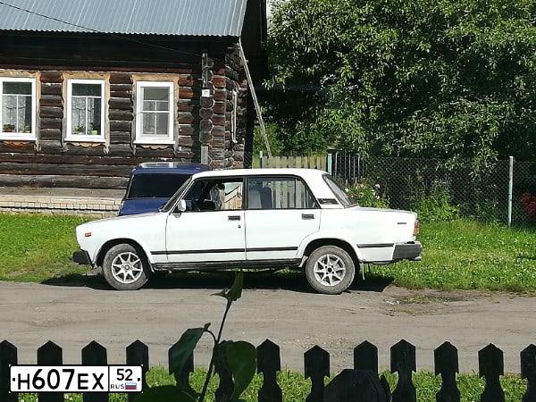 Фото автомобиля LADA 2107, 1997 — госномер Т293ТВ33. Цвет: Белый