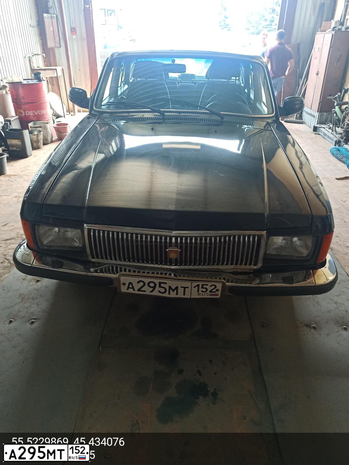 Фото автомобиля GAZ 3102 WOLGA, 2005 — госномер А295МТ152. Цвет: ЧЕРНЫЙ