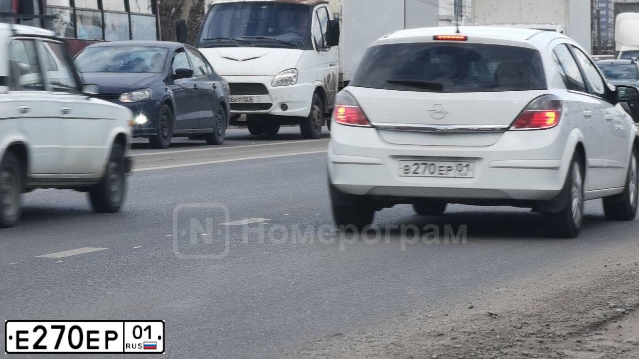 Фото автомобиля LADA 2114 SAMARA, 2007 — госномер В588ЕХ123. Цвет: ГРАФИТОВЫЙ МЕТАЛЛИК