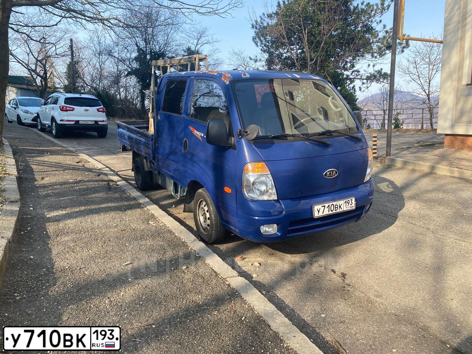 Фото автомобиля KIA BONGO, 2010 — госномер У710ВК193. Цвет: синий