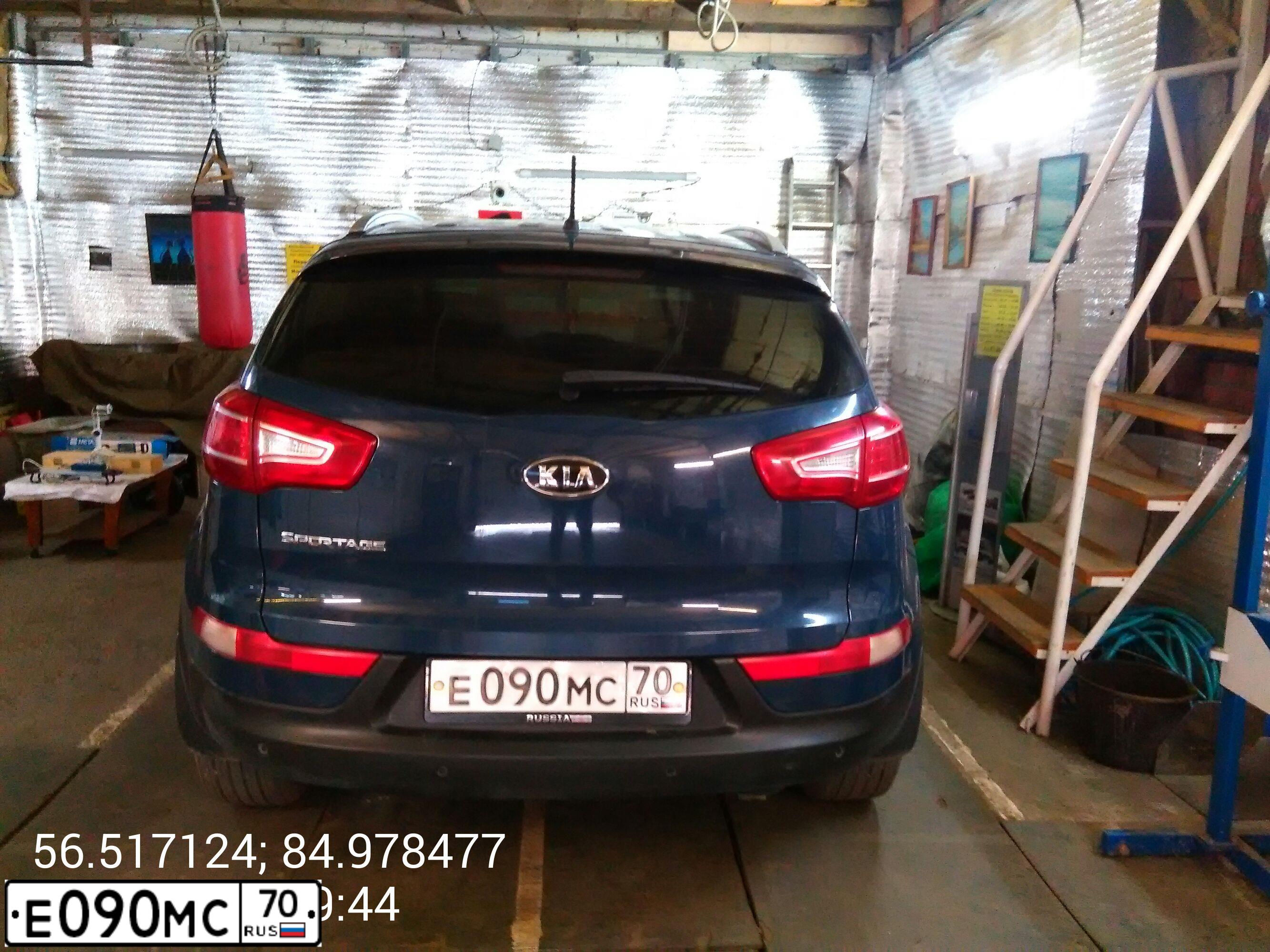 Фото автомобиля KIA SPORTAGE, 2011 — госномер Р762ТС154. Цвет: синий