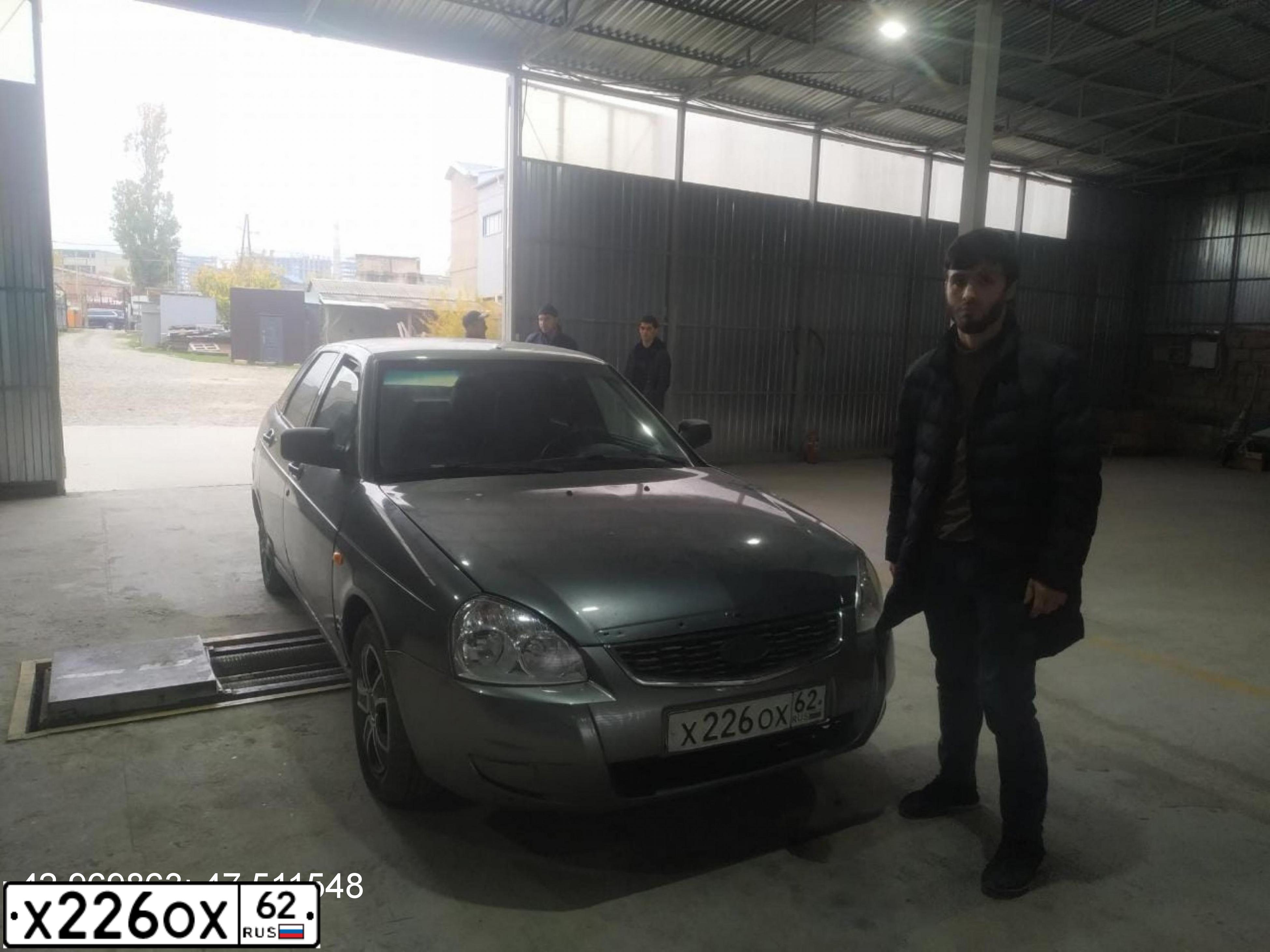 Фото автомобиля LADA 2172 PRIORA, 2011 — госномер Х226ОХ62. Цвет: СРЕДНИЙ СЕРО-ЗЕЛЕНЫЙ МЕТАЛЛ