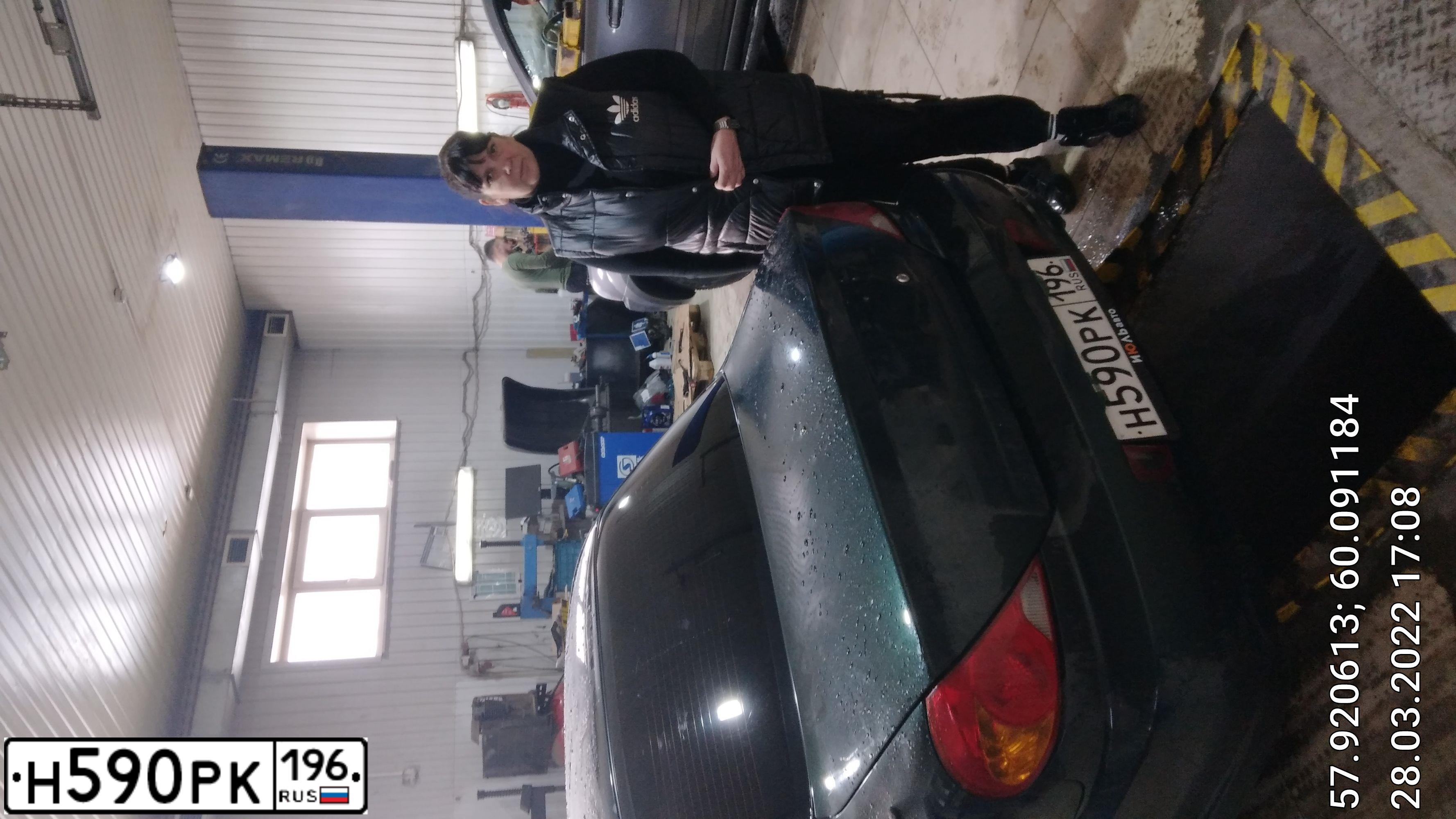 Фото автомобиля KIA SPECTRA, 2006 — госномер С391КН196. Цвет: ЗЕЛЕНЫЙ