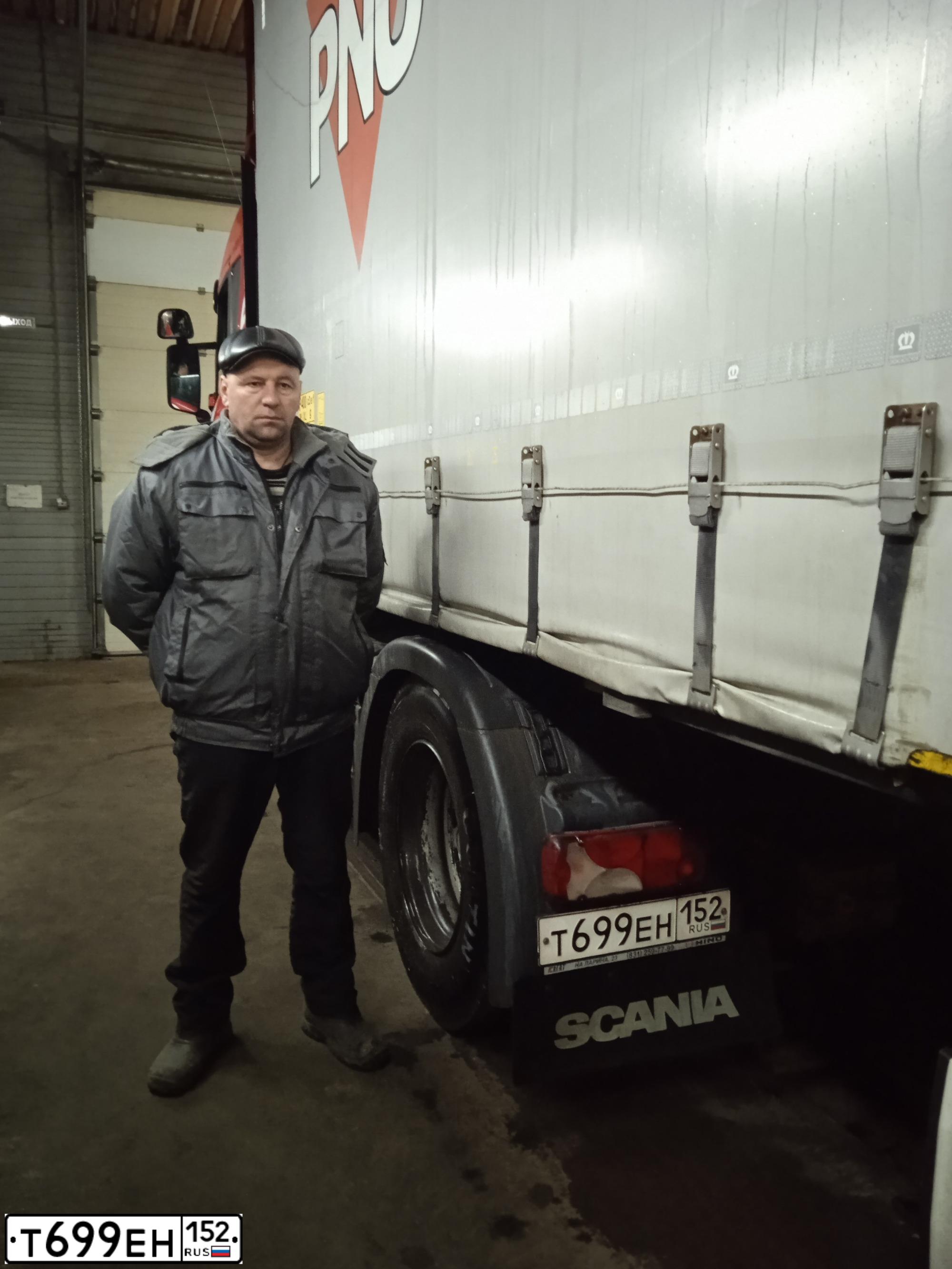 Фото автомобиля SCANIA SERIE G /4X2/, 2013 — госномер Т699ЕН152. Цвет: Красный