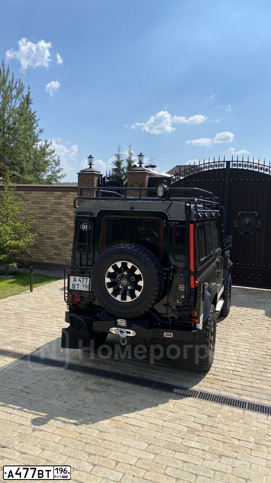 Фото автомобиля LANDROVER DEFENDER, 2013 — госномер А477ВТ196. Цвет: ЧЕРНЫЙ