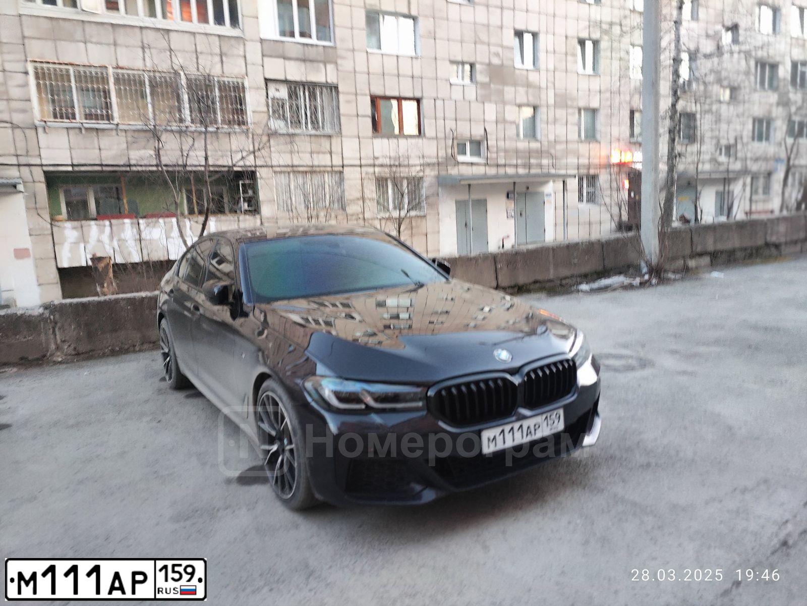 Фото автомобиля KIA RIO, 2016 — госномер М111АР159. Цвет: Коричневый