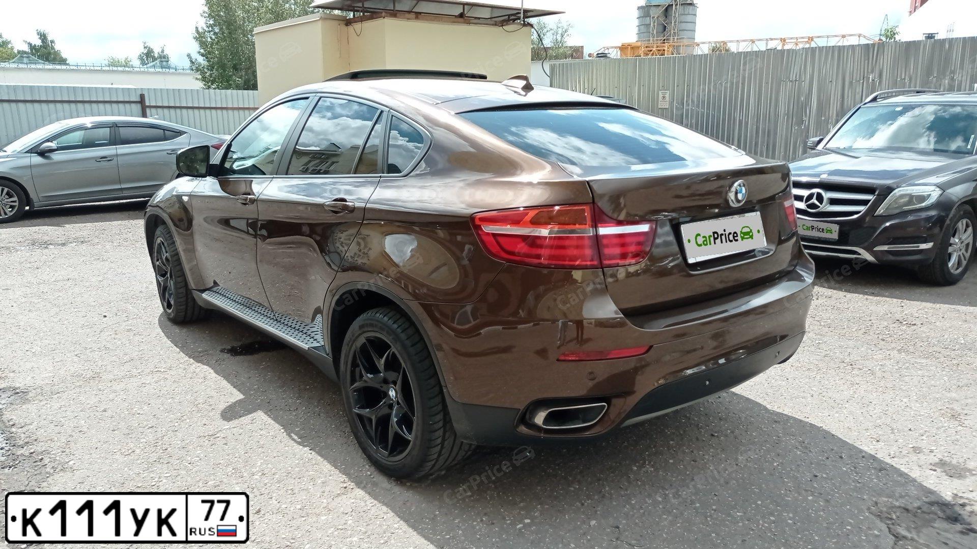 Фото автомобиля VOLKSWAGEN PASSAT, 2012 — госномер А819НН180. Цвет: Белый черный 