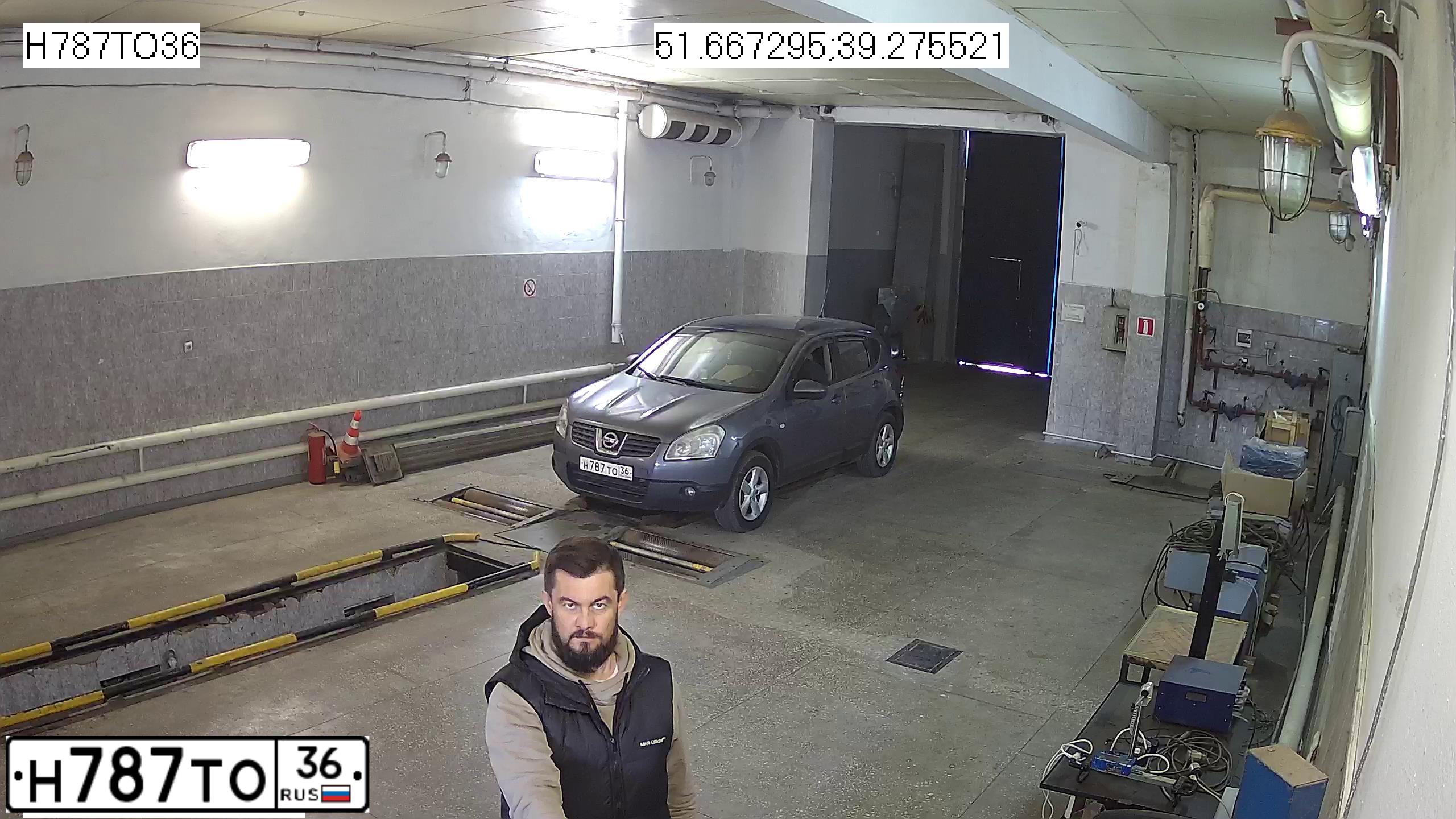 Фото автомобиля NISSAN QASHQAI, 2008 — госномер Н001АК36. Цвет: СЕРЫЙ