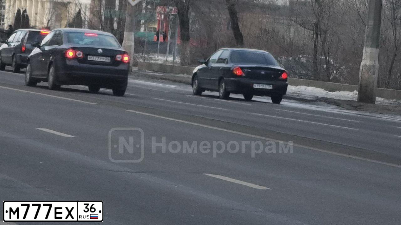 Фото автомобиля VOLKSWAGEN TIGUAN, 2011 — госномер М551ТС82. Цвет: СЕРО-СИНИЙ