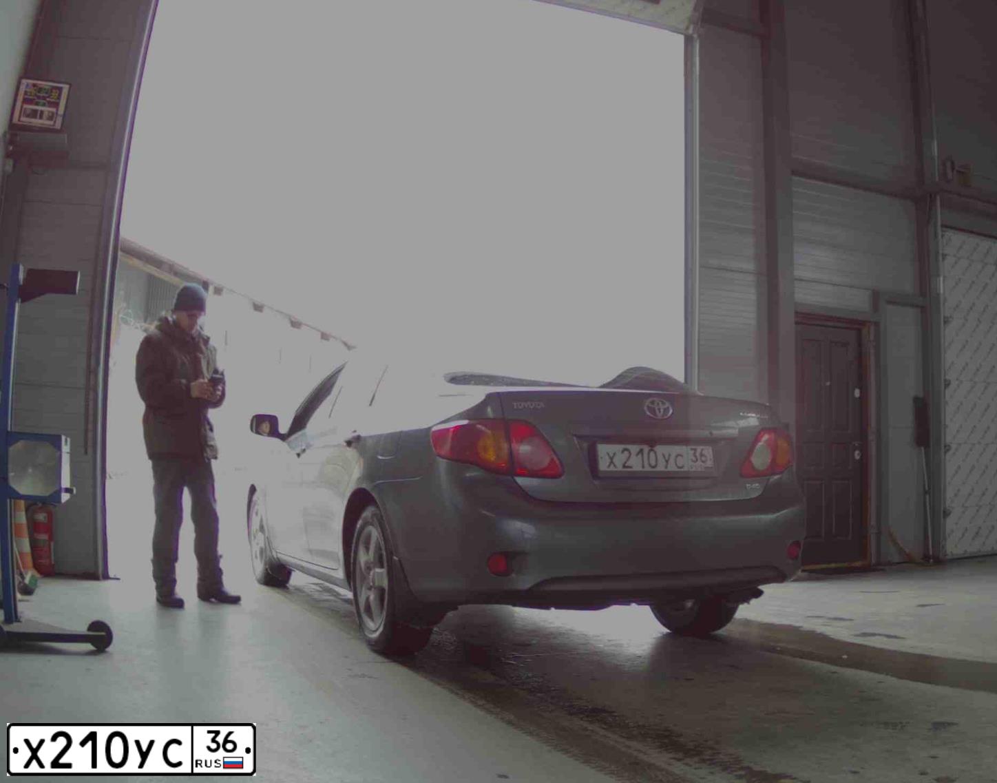 Фото автомобиля TOYOTA COROLLA, 2008 — госномер Х210УС36. Цвет: СЕРЫЙ
