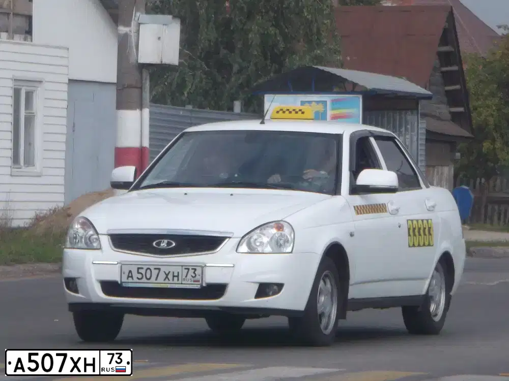 Фото автомобиля LADA 2170 PRIORA, 2012 — госномер Р829ТК58. Цвет: Белый