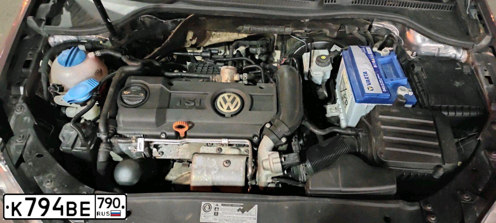 Фото автомобиля VOLKSWAGEN GOLF, 2010 — госномер Т668ВН797. Цвет: СЕРЫЙ