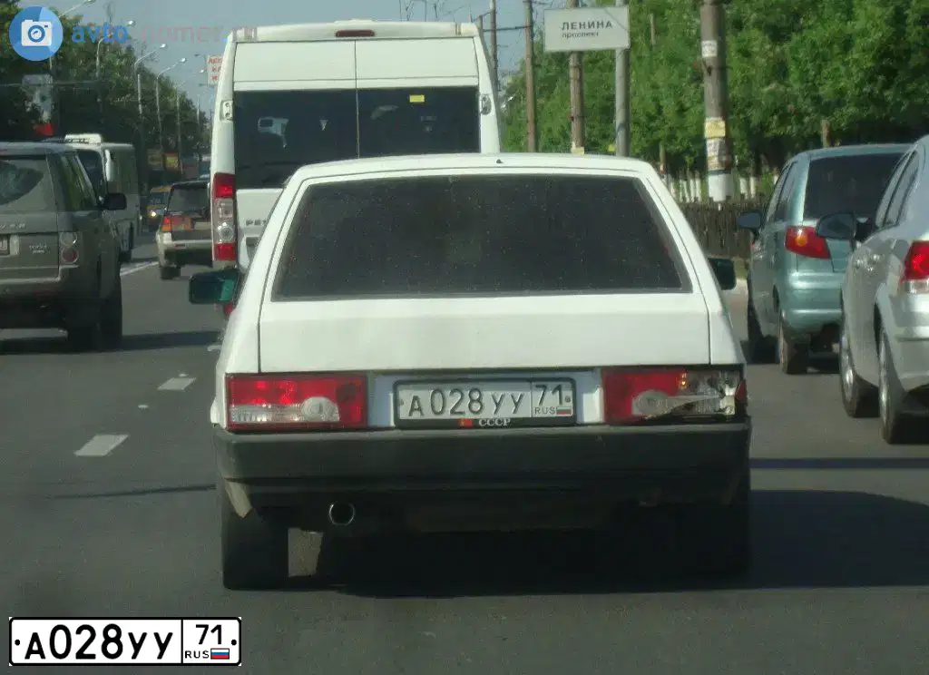 Фото автомобиля LADA 2108 SAMARA, 2001 — госномер У324МХ136. Цвет: ЯРКО-БЕЛЫЙ