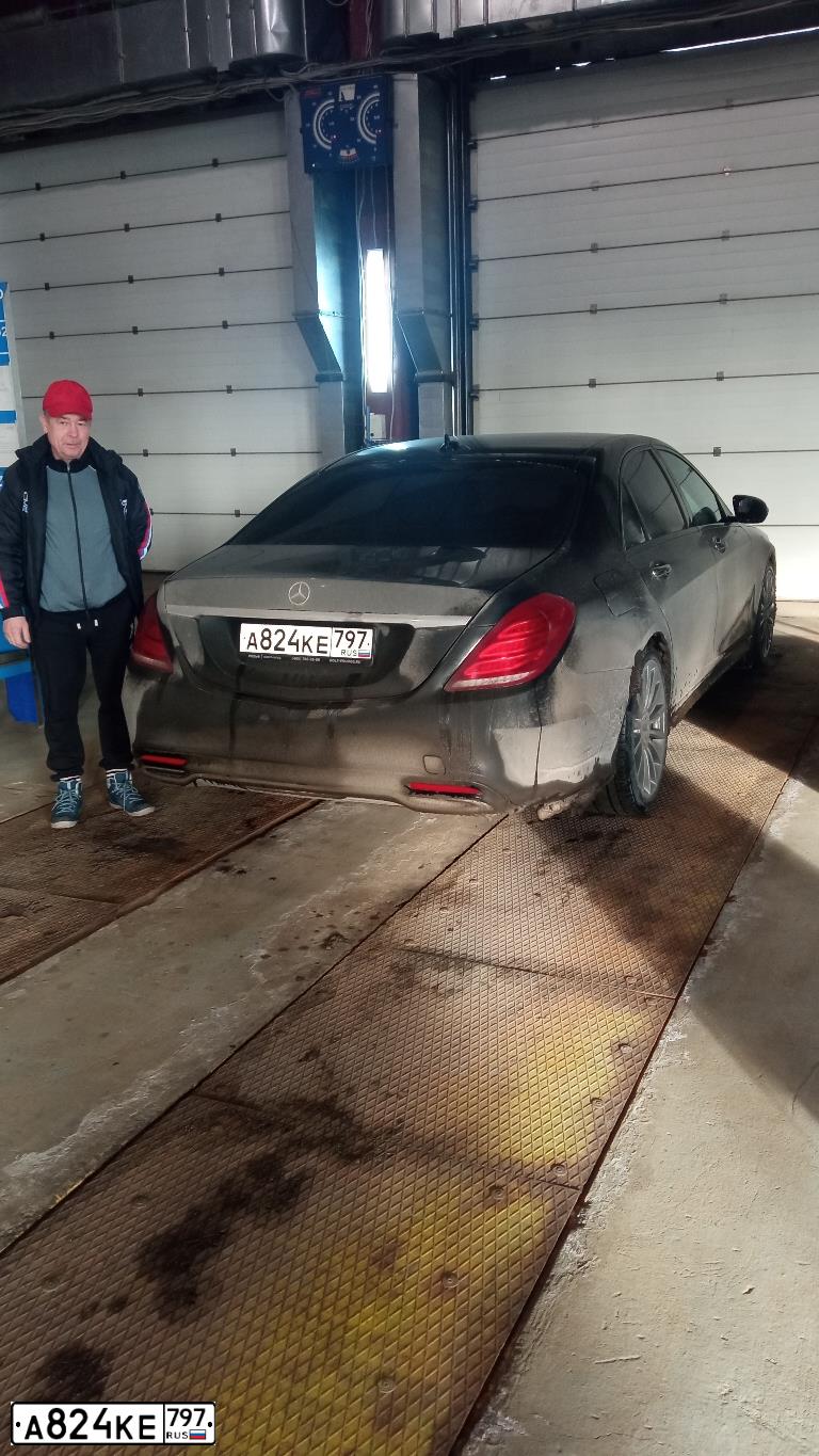 Фото автомобиля MERCEDES S-KLASSE, 2014 — госномер Р979СУ790. Цвет: ЧЕРНЫЙ