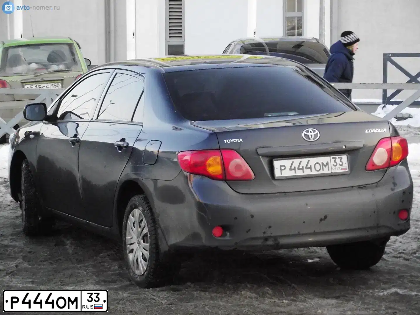 Фото автомобиля TOYOTA COROLLA, 2008 — госномер Р444ОМ33. Цвет: СИНИЙ