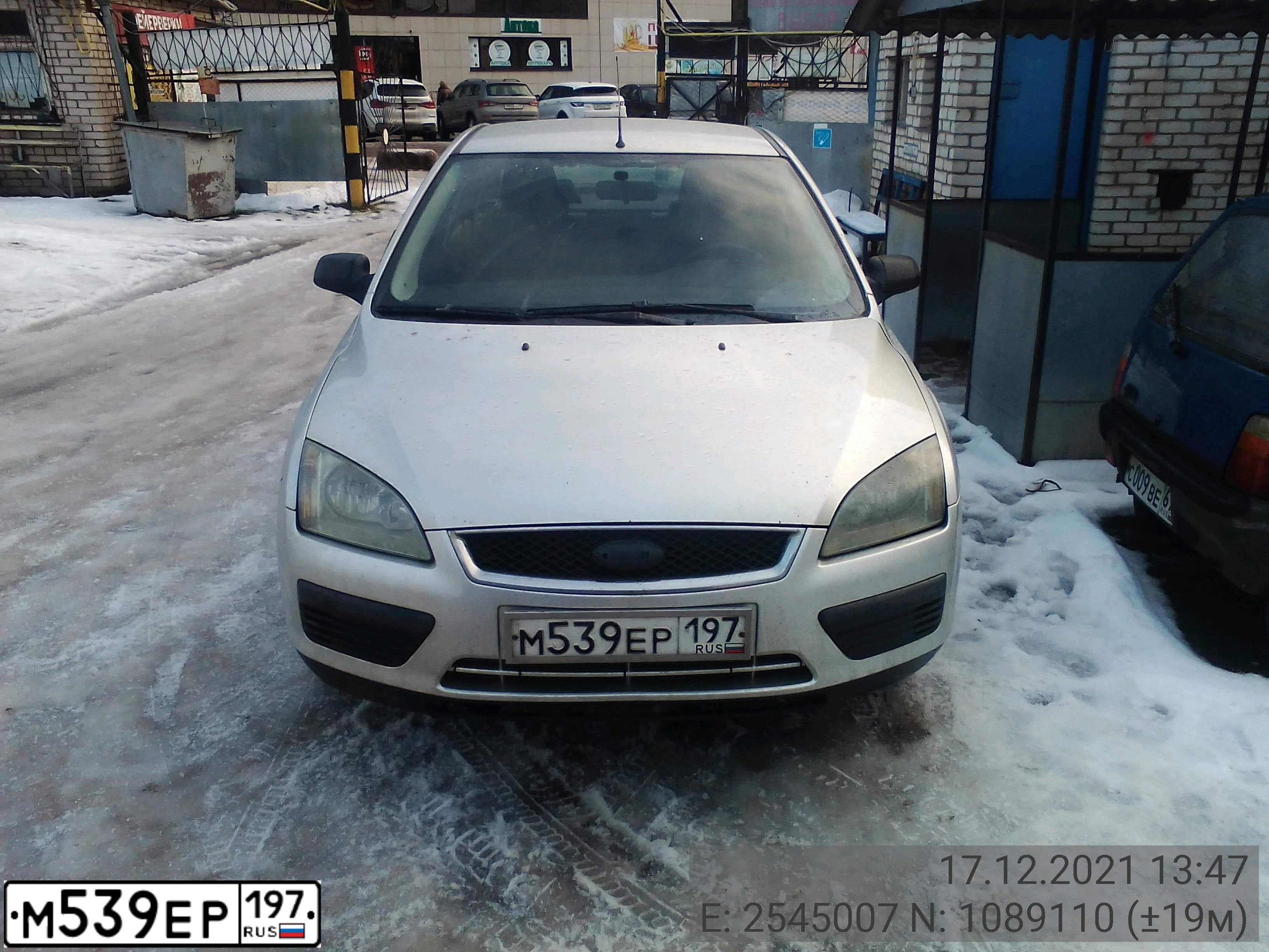 Фото автомобиля FORD FOCUS, 2005 — госномер М539ЕР197. Цвет: СЕРЫЙ