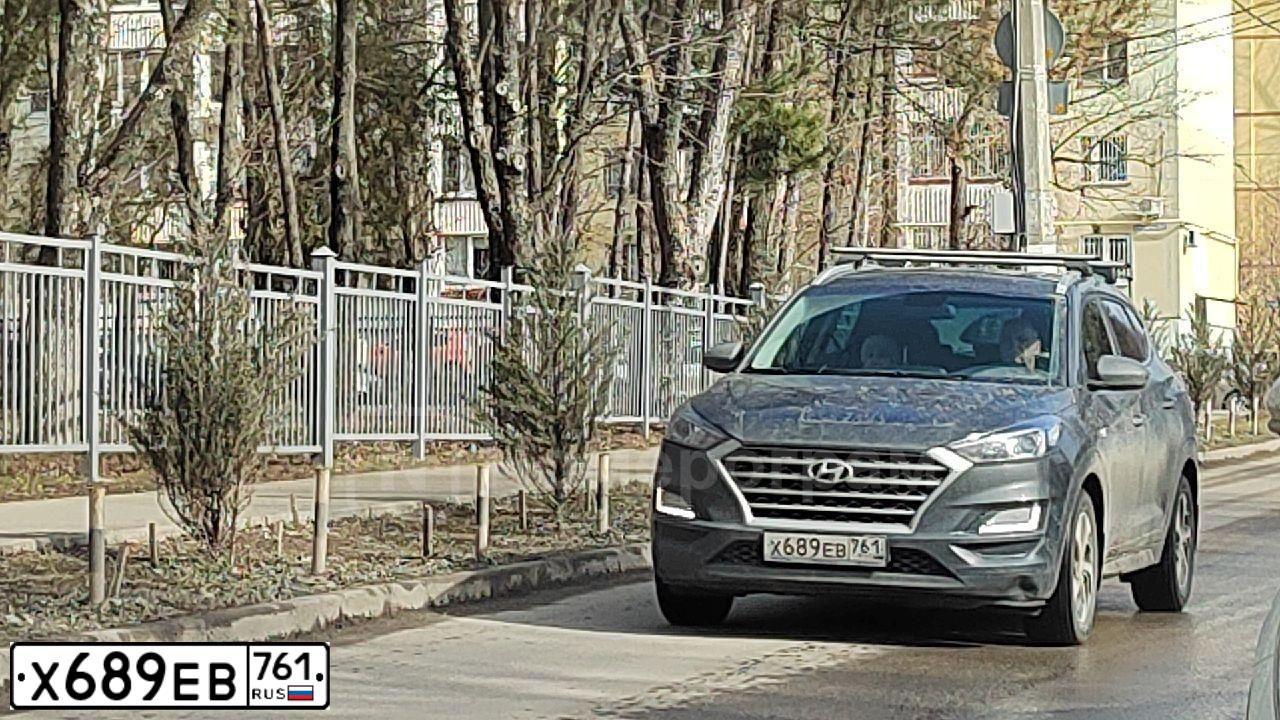 Фото автомобиля HYUNDAI TUCSON, 2020 — госномер Х689ЕВ761. Цвет: СЕРЫЙ