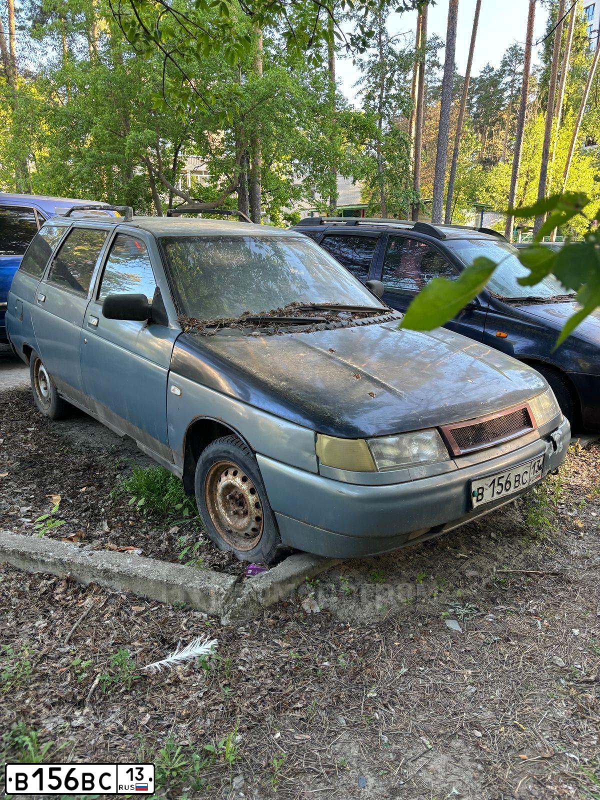 Фото автомобиля LADA 2111, 2002 — госномер В156ВС13. Цвет: ЗОЛОТИСТО-СЕРЫЙ