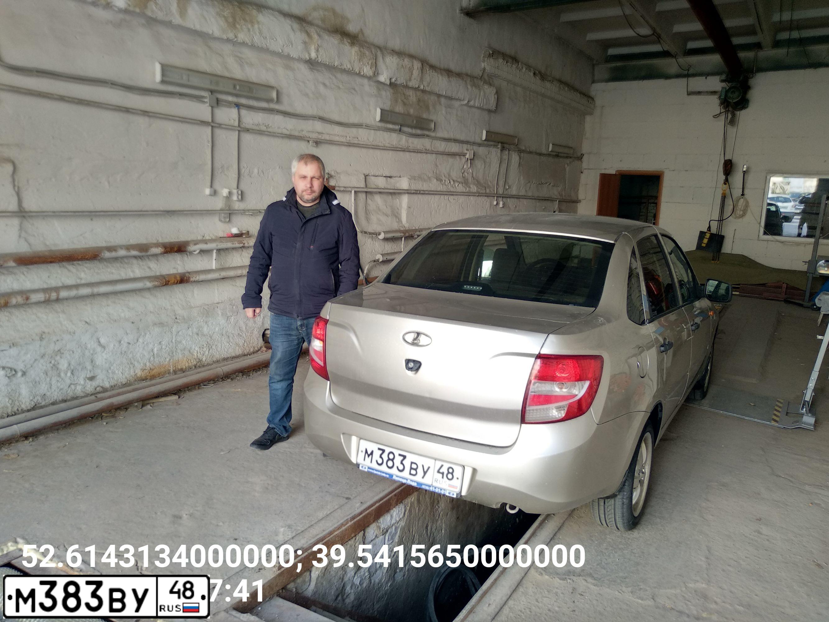 Фото автомобиля LADA GRANTA, 2012 — госномер А203НР30. Цвет: БЕЖЕВЫЙ