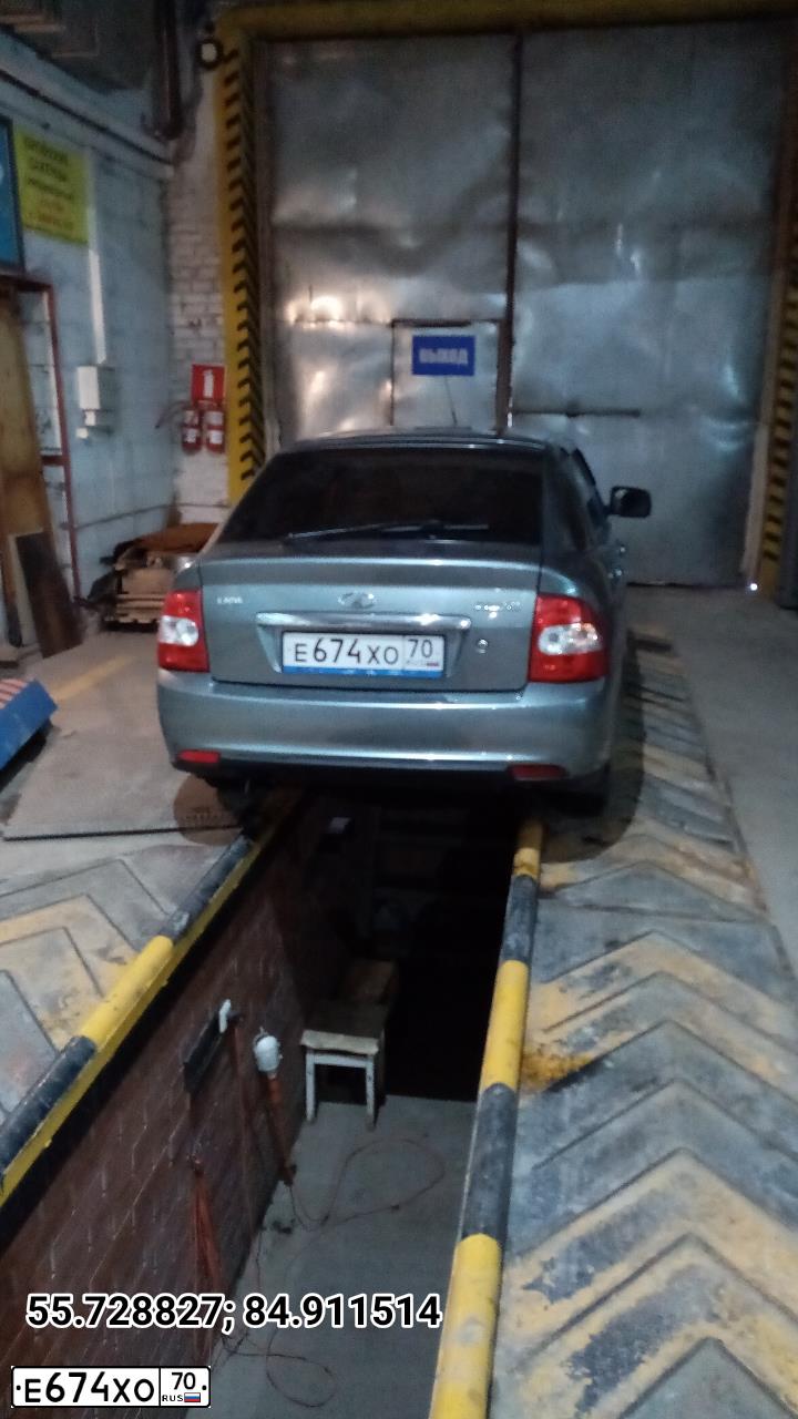 Фото автомобиля LADA 2172 PRIORA, 2013 — госномер В583НК142. Цвет: СРЕДНИЙ СЕРО-ЗЕЛЕНЫЙ МЕТ