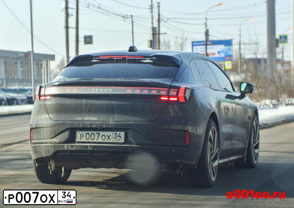 Фото автомобиля CHEVROLET NIVA, 2011 — госномер В911АУ134. Цвет: СВЕТЛО СЕРЕБРИСТЫЙ МЕТАЛЛ