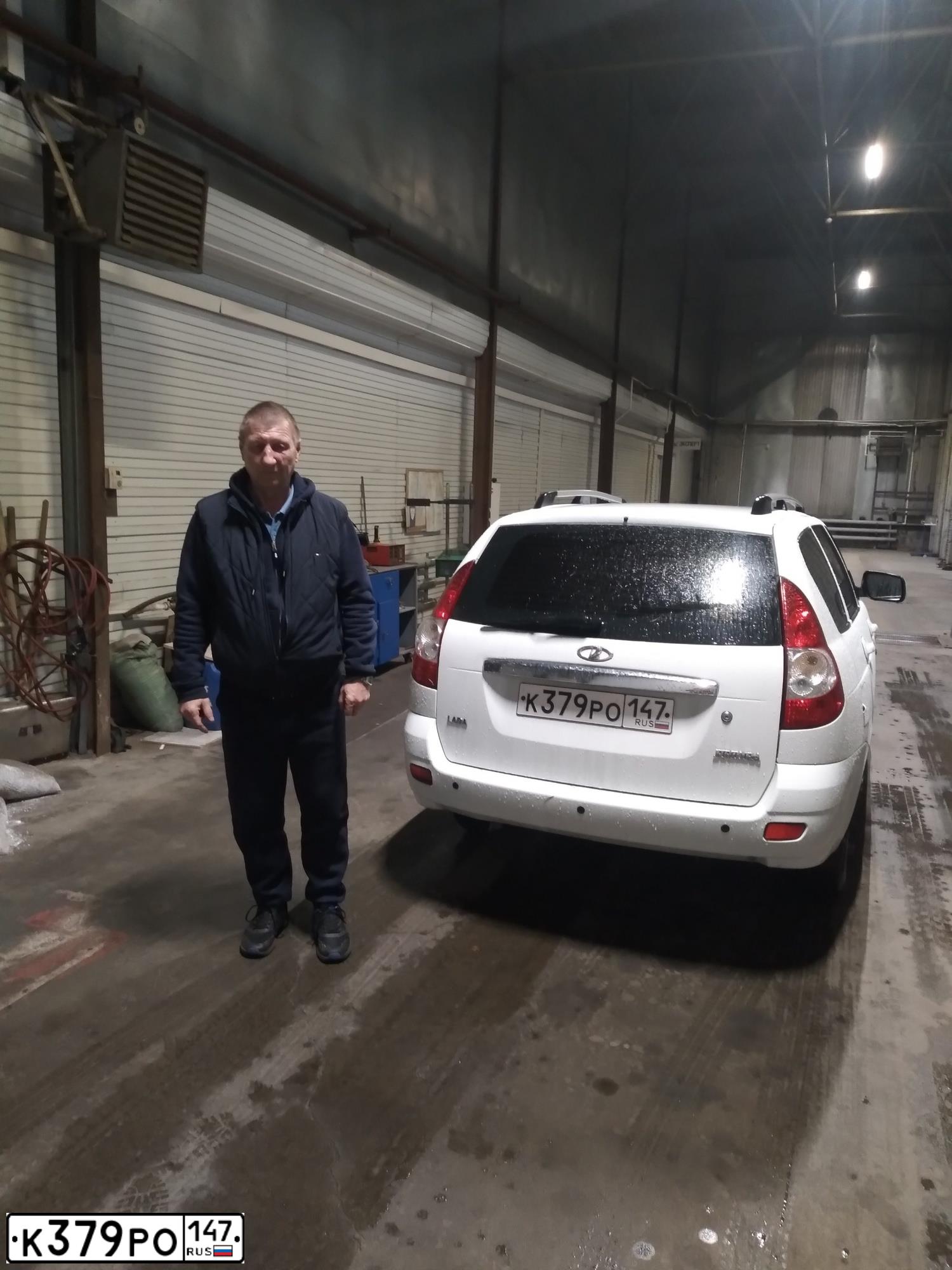 Фото автомобиля LADA 2171 PRIORA, 2009 — госномер Х793УМ136. Цвет: БЕЛЫЙ