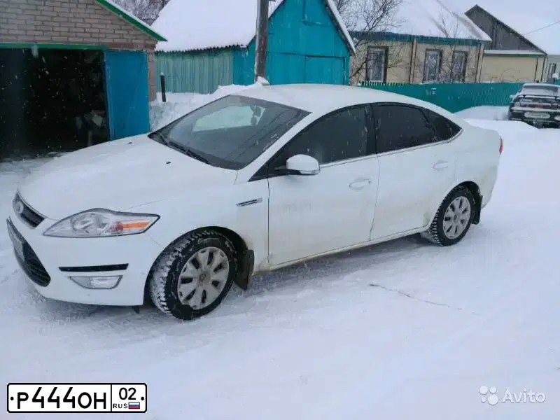 Фото автомобиля FORD MONDEO, 2012 — госномер Р444ОН02. Цвет: Белый