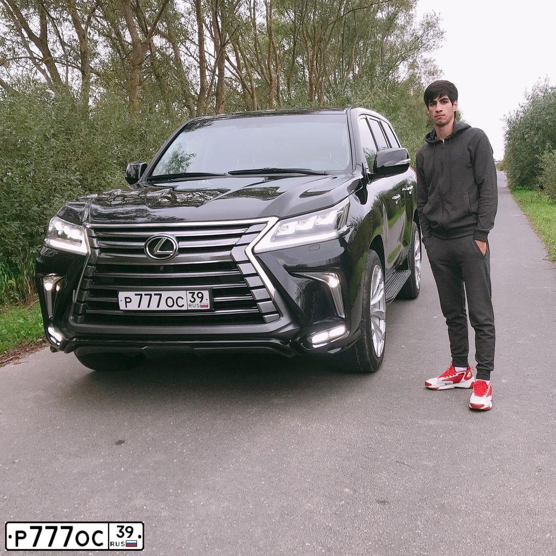 Фото автомобиля TOYOTA LANDCRUISER 200, 2014 — госномер Р777ОС39. Цвет: ЧЕРНЫЙ