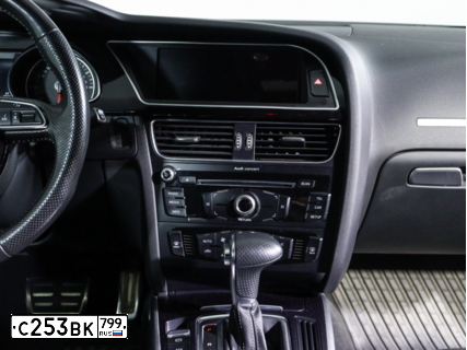 Фото автомобиля AUDI A5, 2016 — госномер К408СР702. Цвет: БЕЛО-СЕРЫЙ