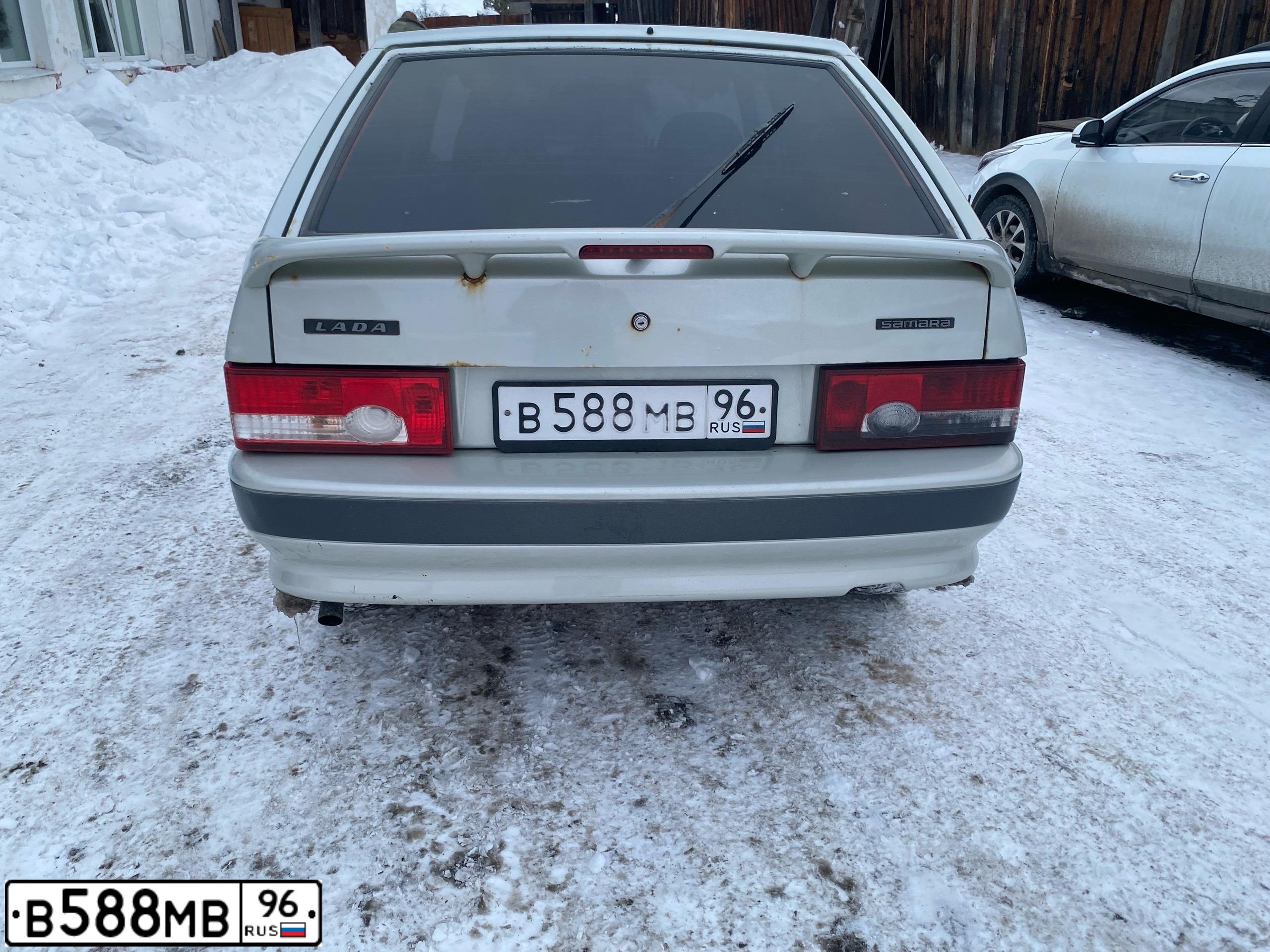 Фото автомобиля LADA 2114 SAMARA, 2006 — госномер В588МВ96. Цвет: СВЕТЛО-СЕРЫЙ