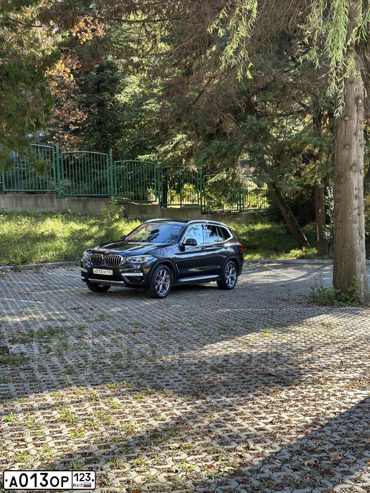 Фото автомобиля DAEWOO NEXIA, 2010 — госномер А013ОР123. Цвет: Серебристый