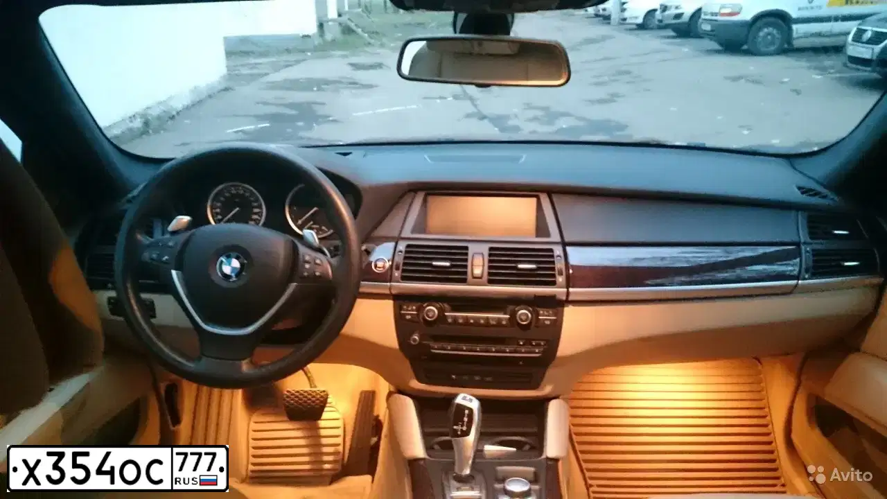 Фото автомобиля BMW X6, 2009 — госномер Н668РХ790. Цвет: ТЕМНО-КРАСНЫЙ