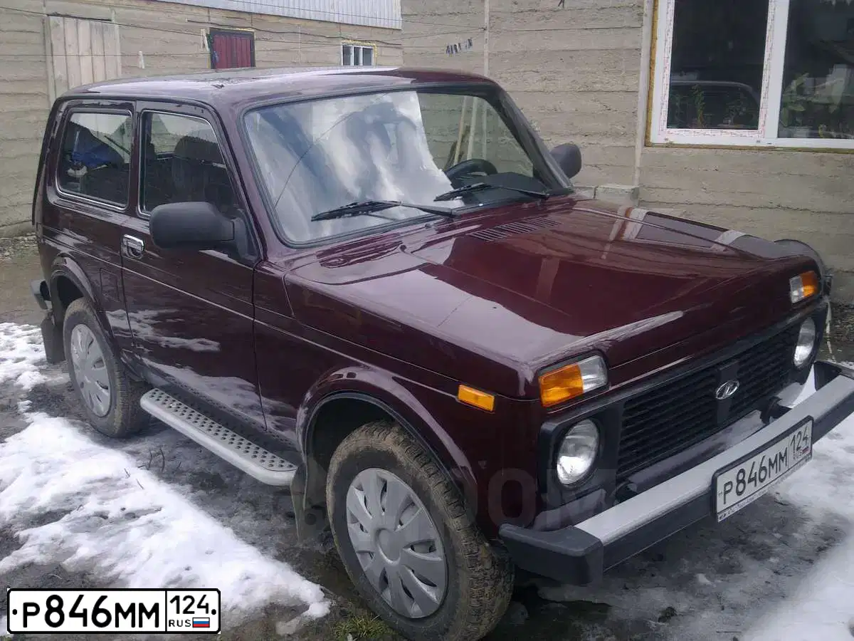 Фото автомобиля LADA 2121 NIVA, 2015 — госномер Р846ММ124. Цвет: ТЕМНО-ВИШНЕВЫЙ